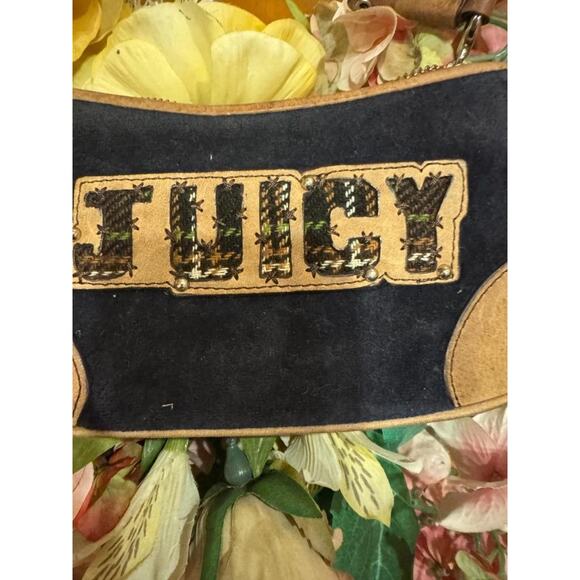 vintage Juicy Couture velour y2k wristlet (600 - Picture 3 of 8